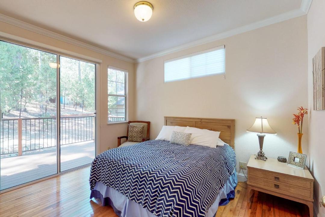 Photo of Bedroom in Groveland