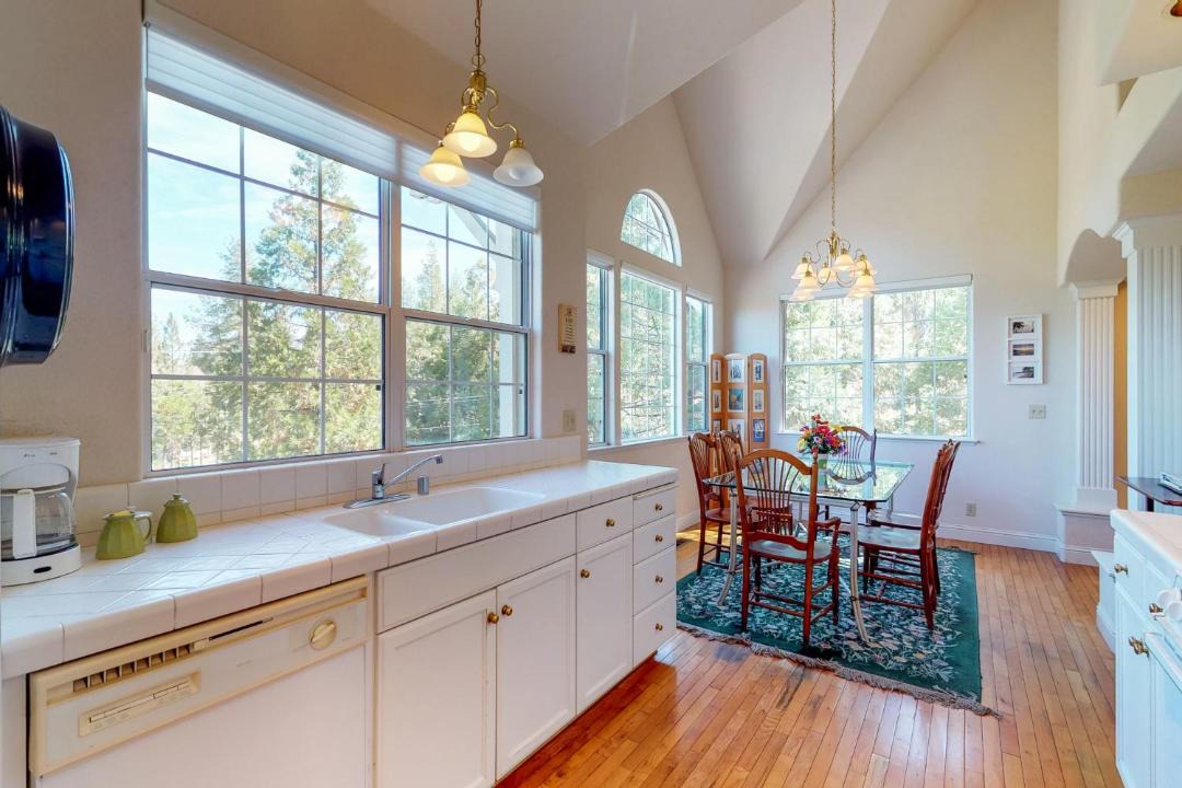 Photo of Kitchen in Groveland