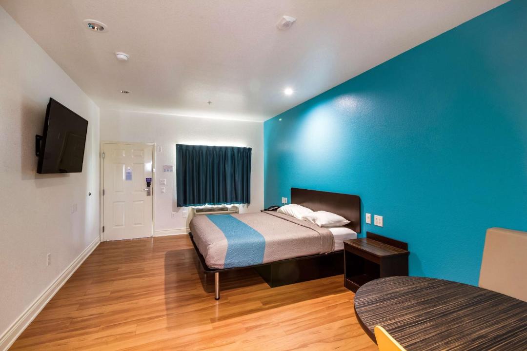 Photo of Bedroom in Greater Greenspoint