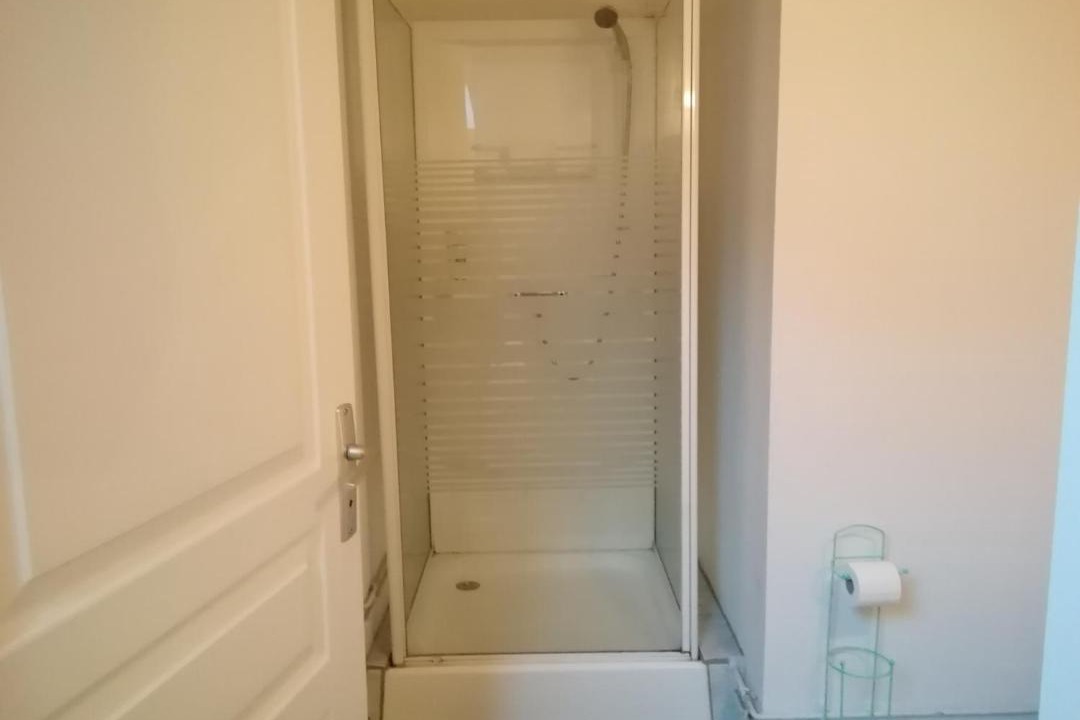 Photo of Bathroom in Oyonnax