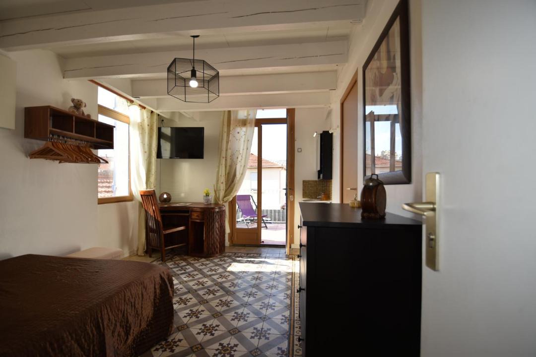 Photo of Livingroom in Le Mourillon