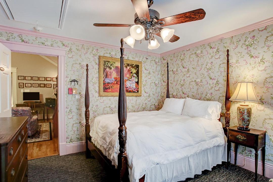 Photo of Bedroom in Houston Heights
