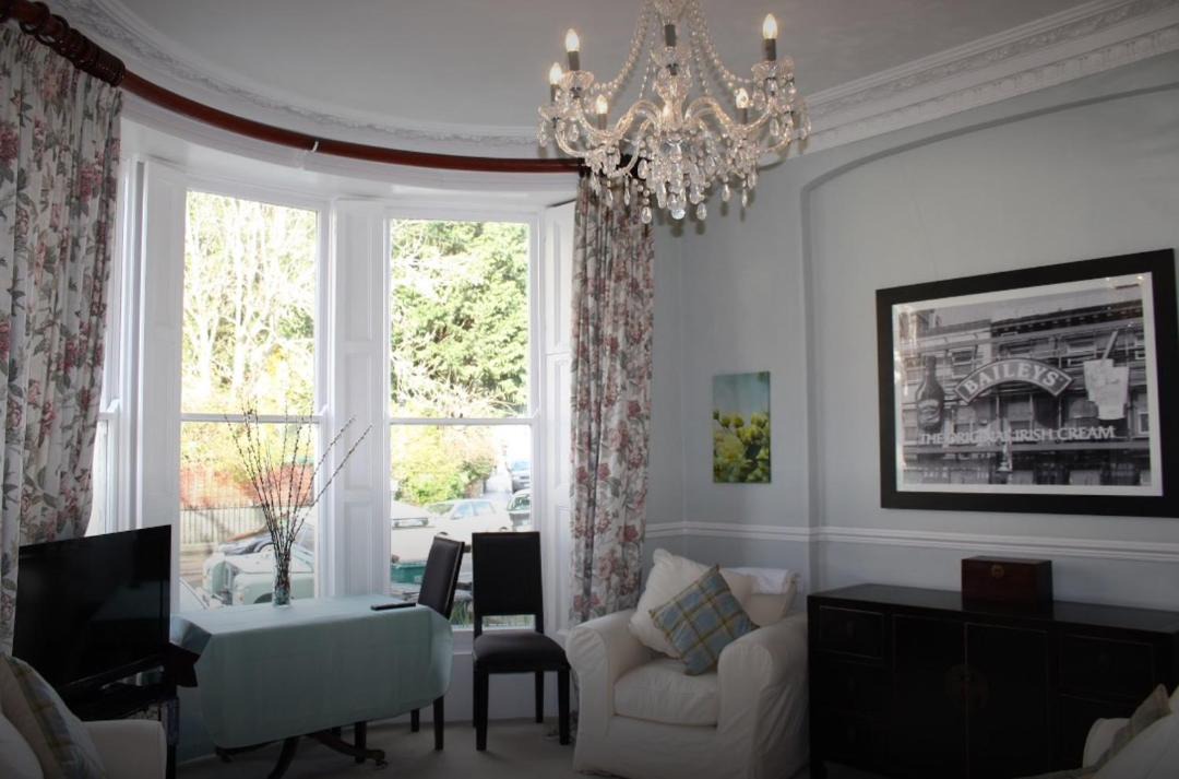 Photo of Livingroom in Cotham