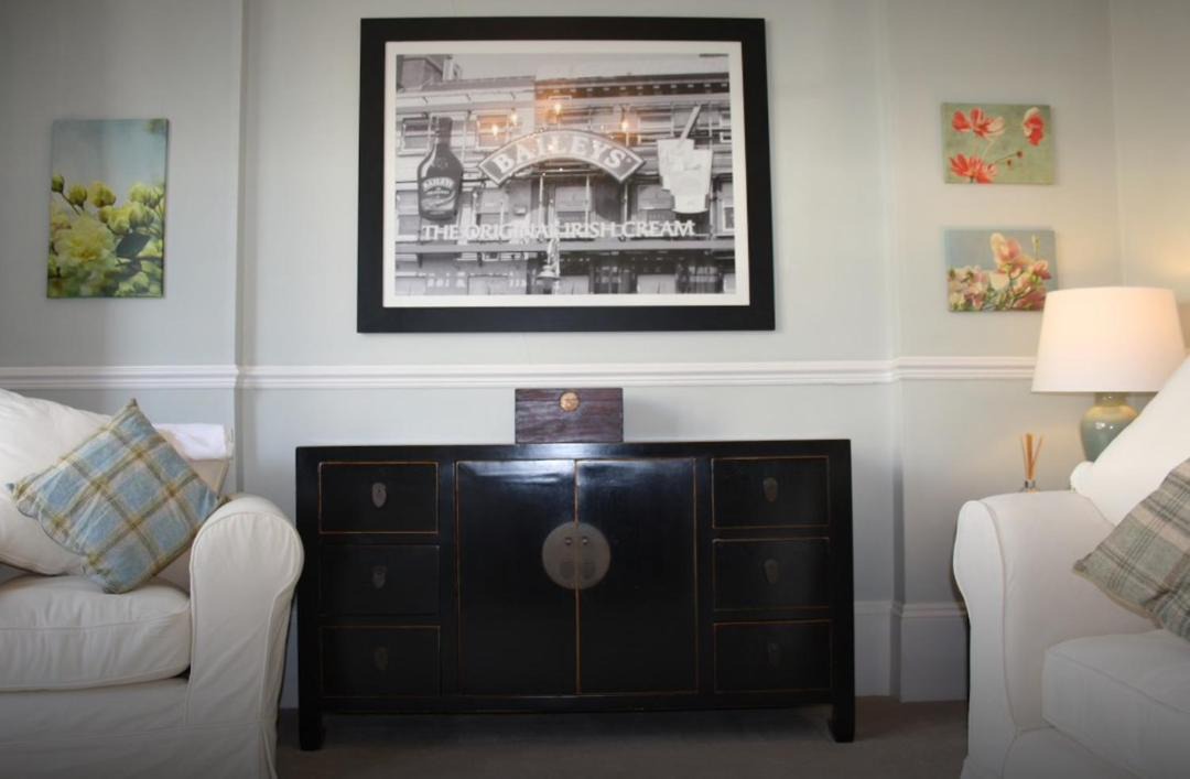 Photo of Livingroom in Cotham