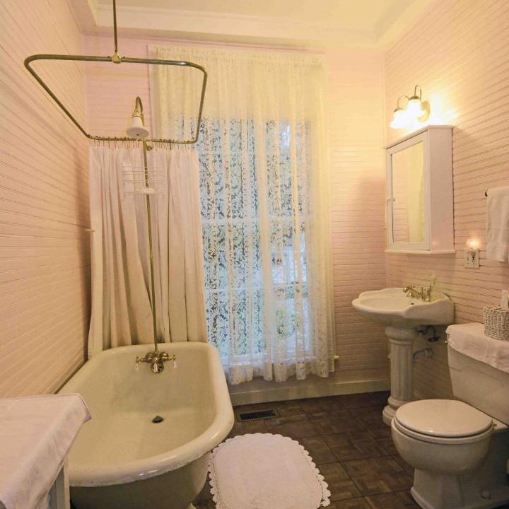 Photo of Others in Monticello