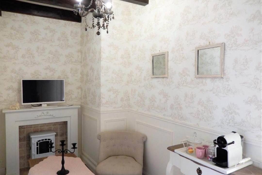 Photo of Others in Reau