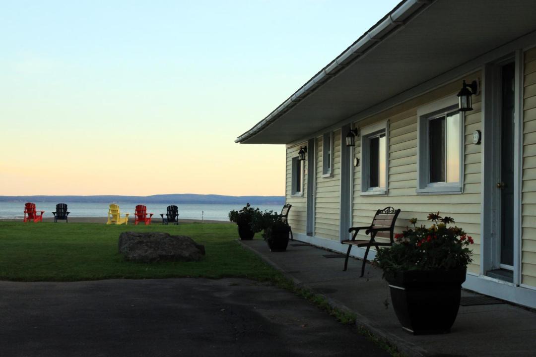 Photo of Others in Alma
