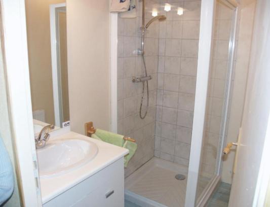 Photo of Bathroom in Saint-Pierre