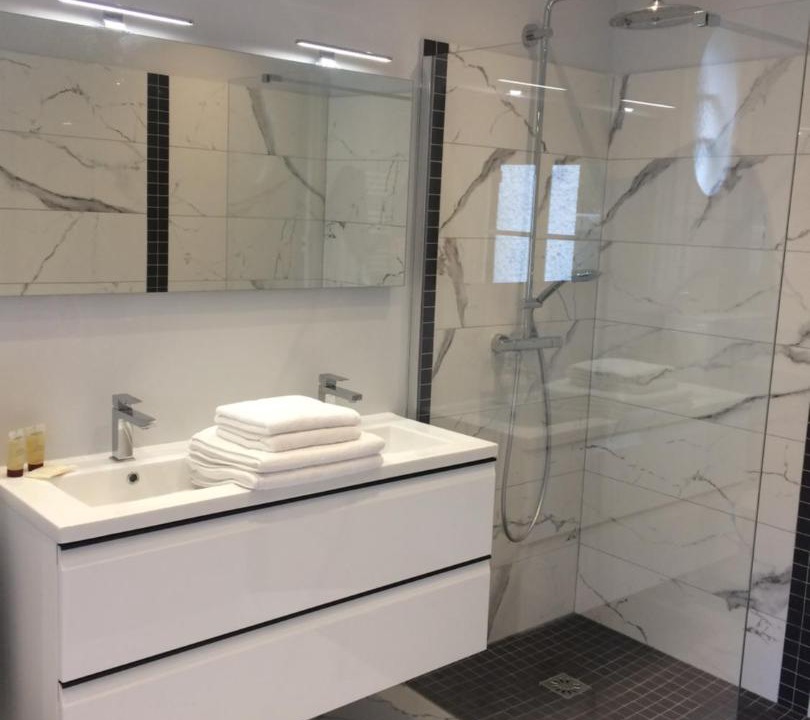 Photo of Bathroom in Lamorlaye