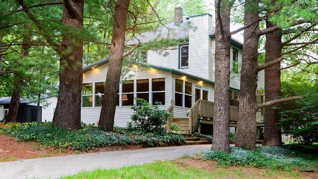 Photo of Buildings in Saugatuck