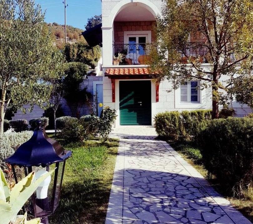 Photo of Buildings in Sinj