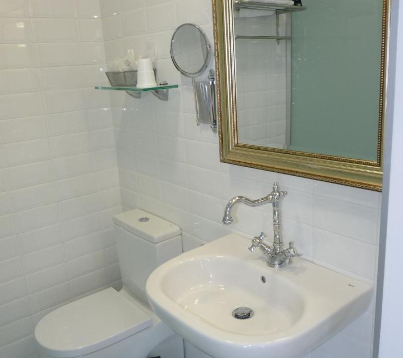 Photo of Bathroom in Briones
