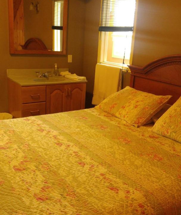 Photo of Bedroom in Gananoque