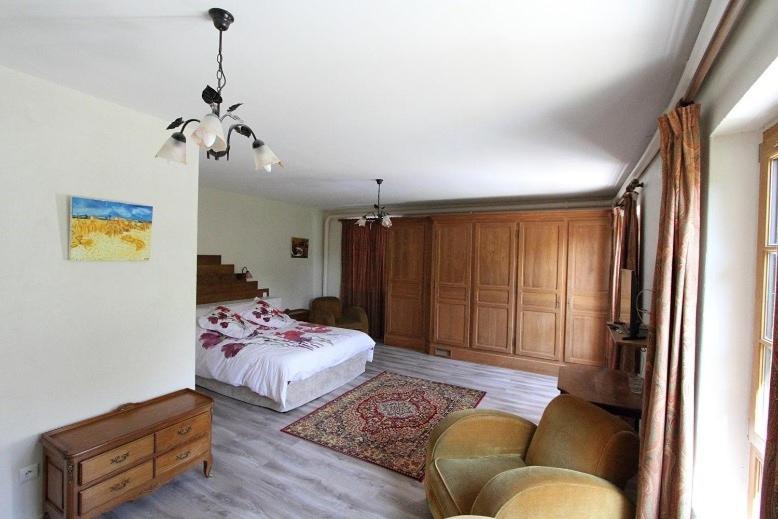 Photo of Others in Ambillou