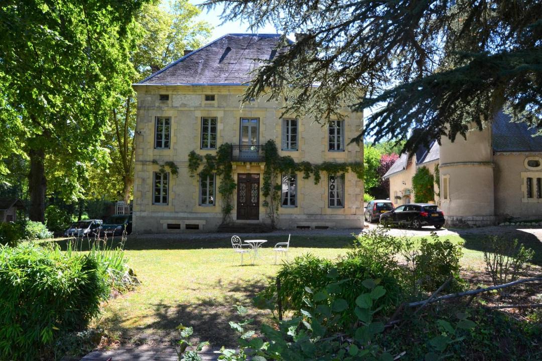 Photo of Buildings in Touffailles