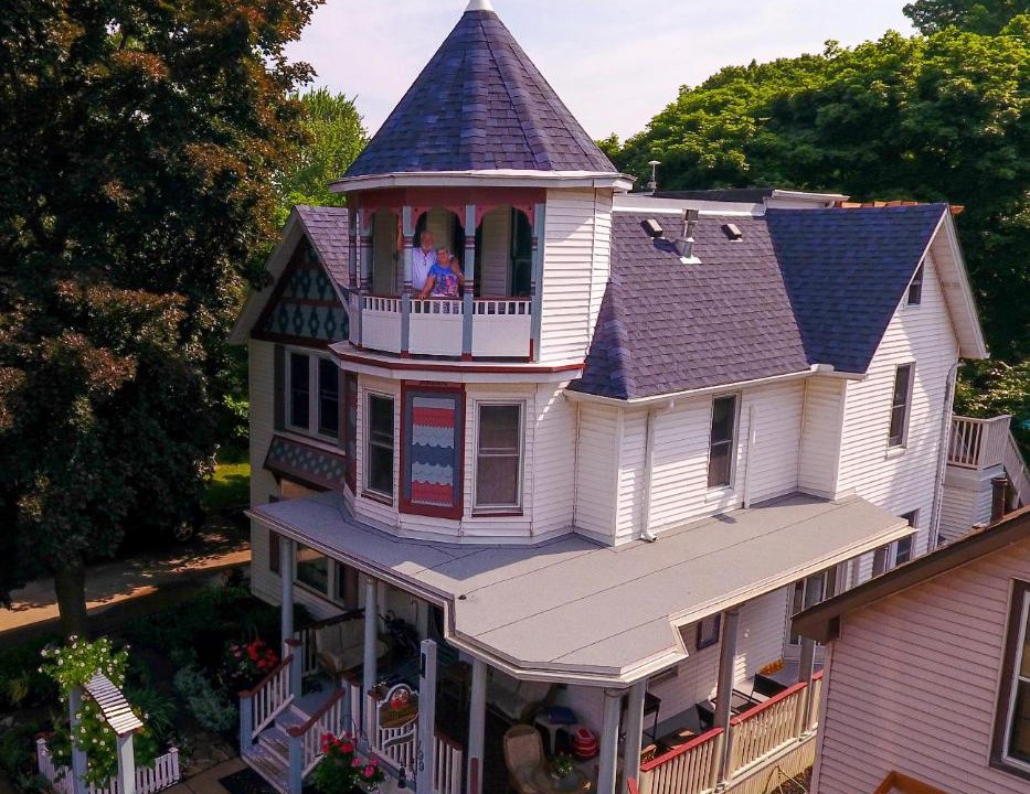 Photo of Others in Boblo Island
