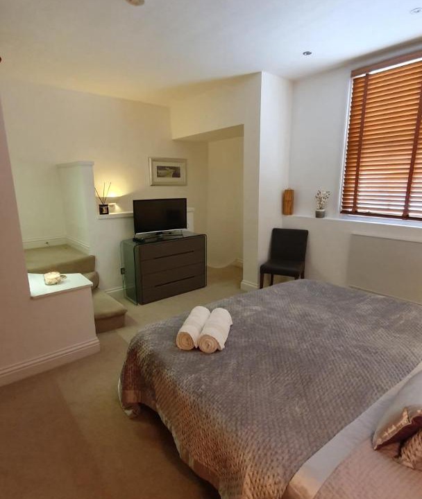 Photo of Bedroom in Royal Borough of Kensington and Chelsea
