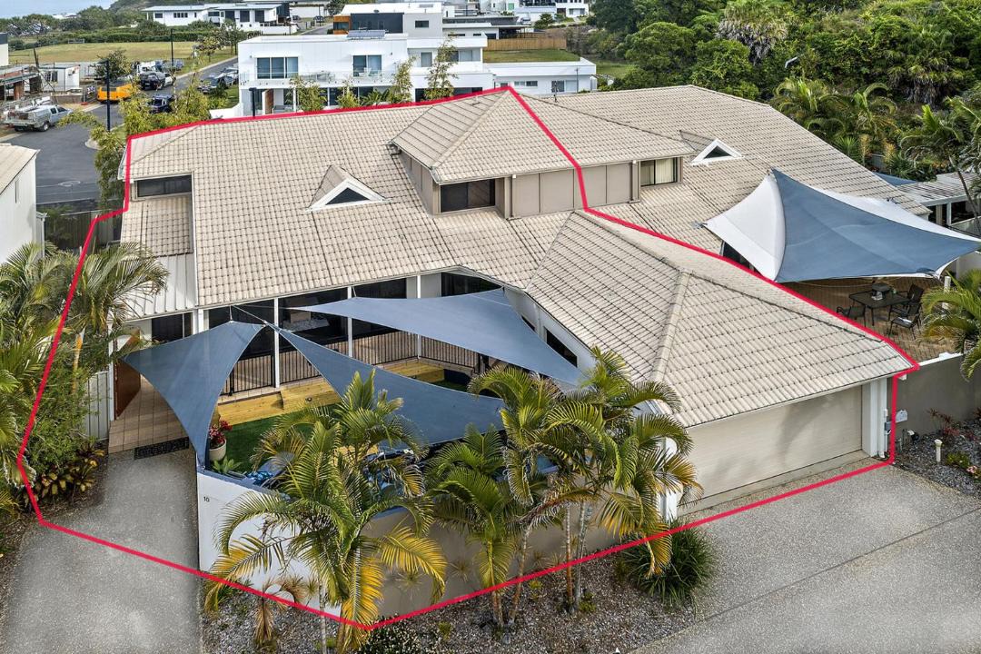 Photo of Buildings in Sapphire Beach