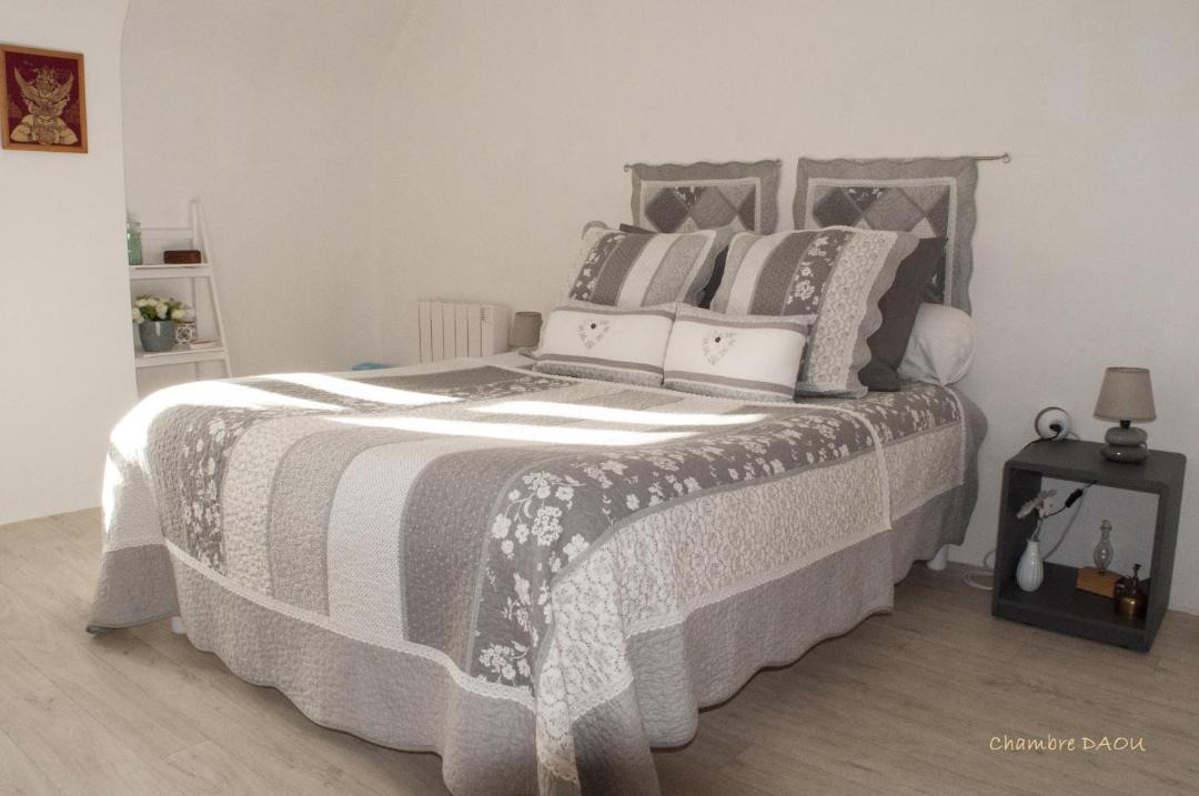 Photo of Bedroom in Irodouer