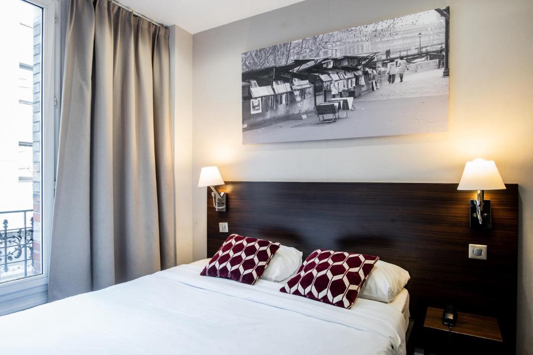 Photo of Bedroom in Prince–Marmottan