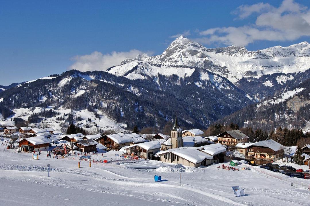 Photo of Buildings in Crest-Voland