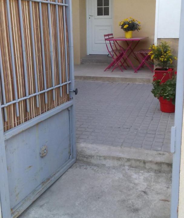 Photo of Buildings in Sorgues