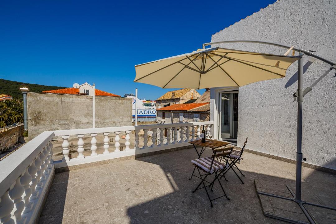 Photo of Patio Balcony in Vis