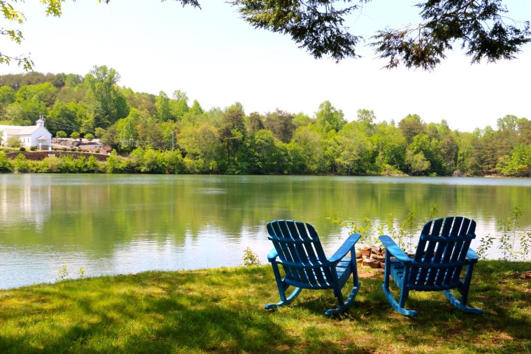 Photo of Others in Hiawassee