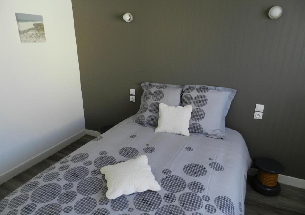 Photo of Bedroom in Saint-Laurent-sur-Mer