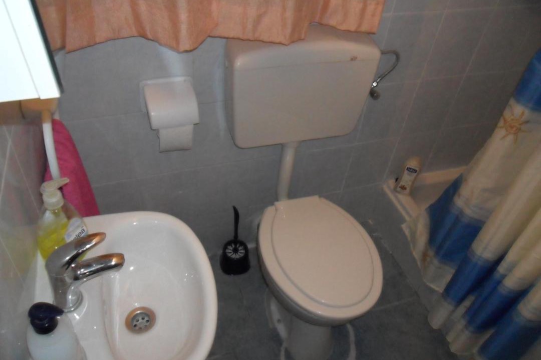 Photo of Bathroom in Pile