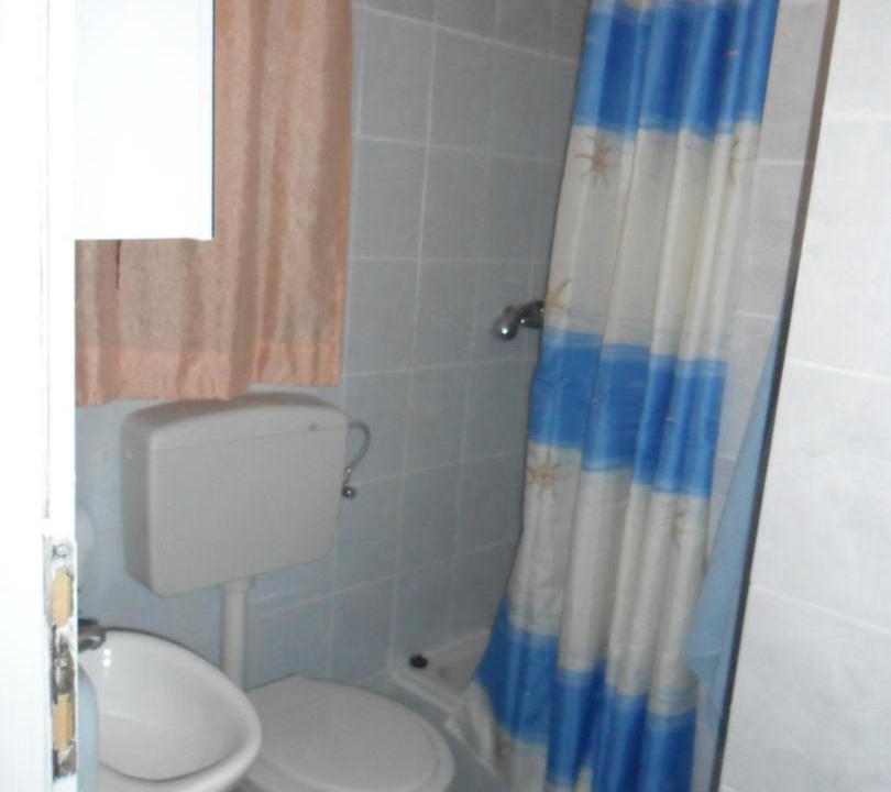 Photo of Bathroom in Pile