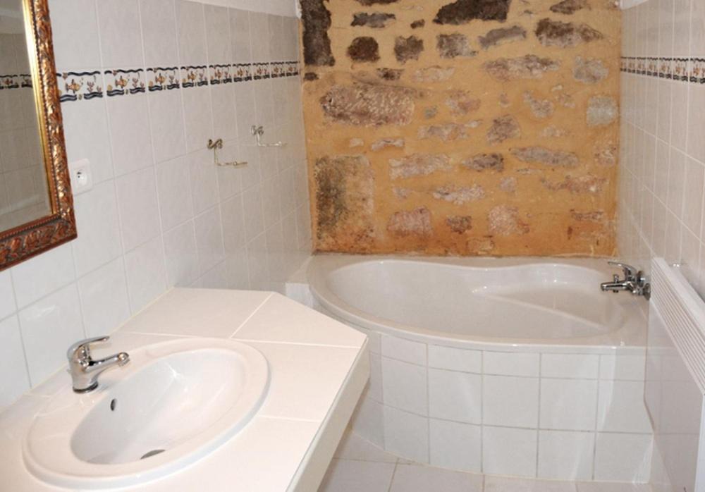 Photo of Bathroom in Prayssac