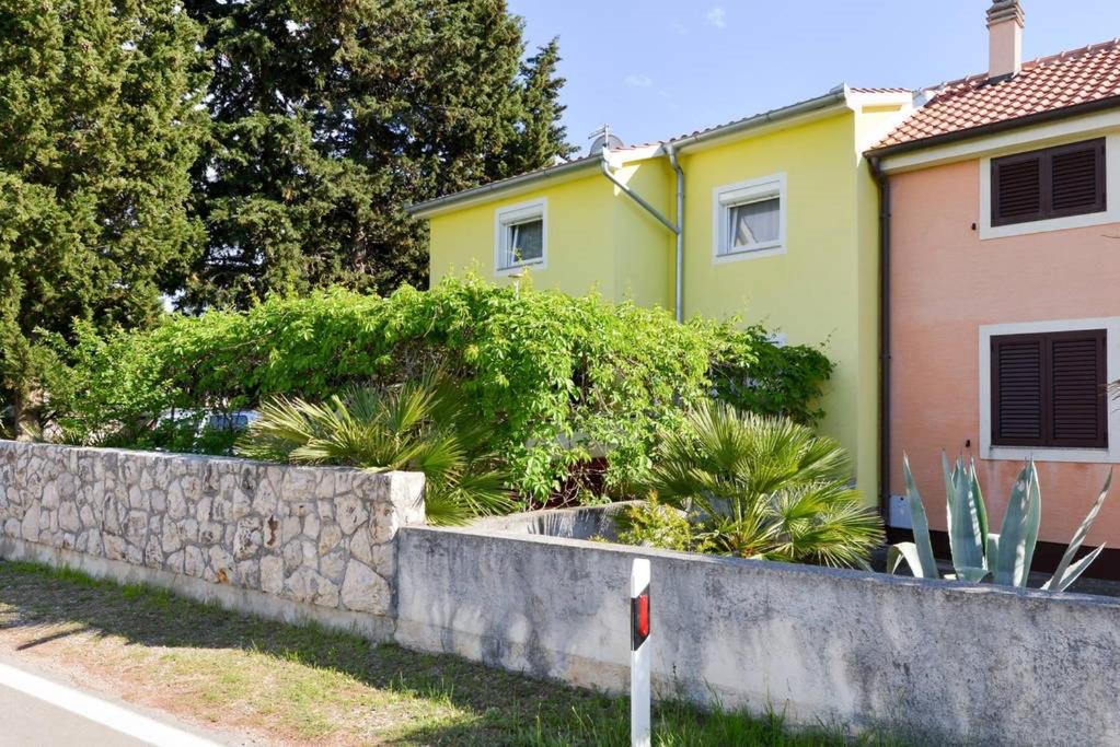 Photo of Buildings in Muline