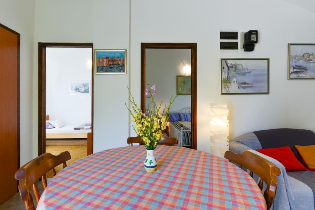 Photo of Bedroom in Muline