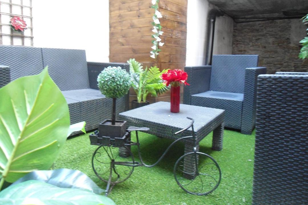 Photo of Patio Balcony in Decre-Cathedrale