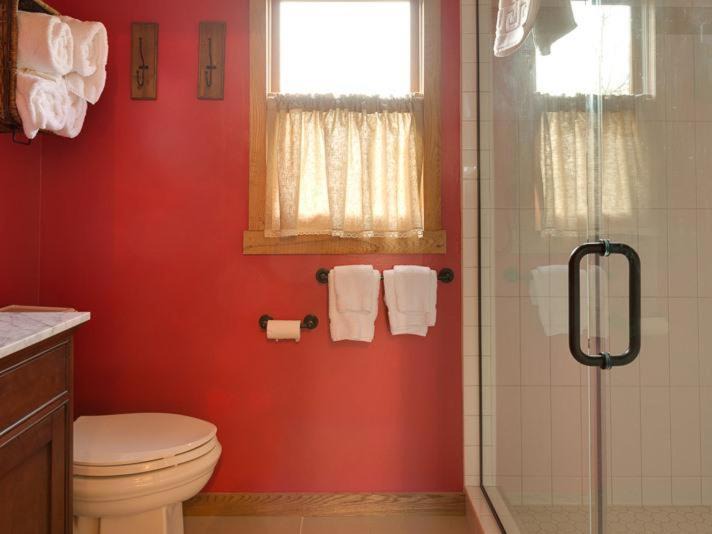 Photo of Bathroom in Quicksburg