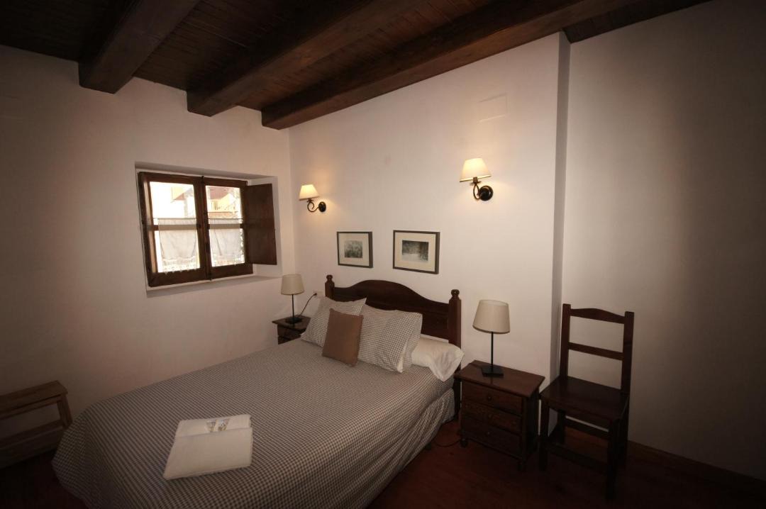 Photo of Bedroom in Linsoles