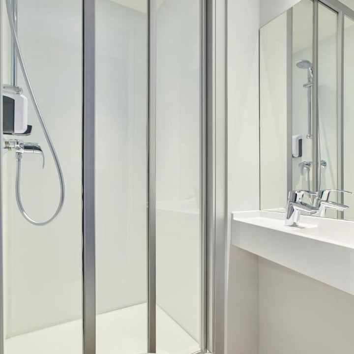 Photo of Bathroom in Crosne