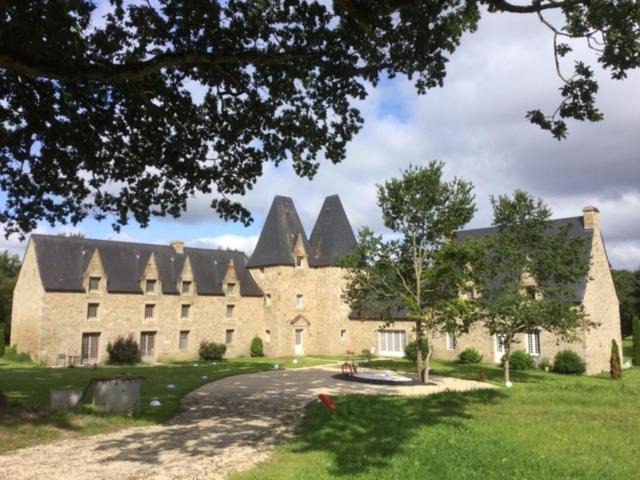 Photo of Buildings in Combourg