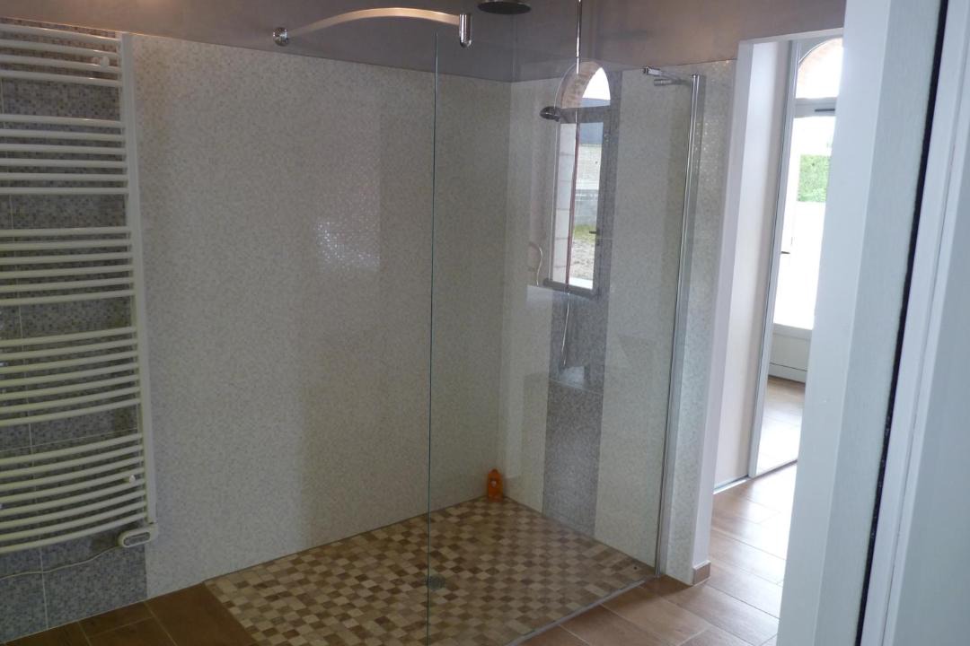 Photo of Bathroom in Longue-Jumelles