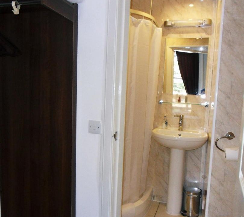 Photo of Others in Newington