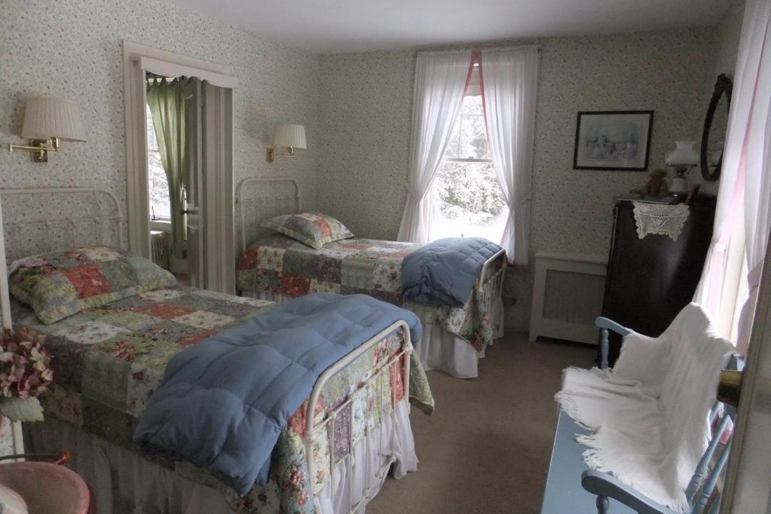 Photo of Others in Bartlett