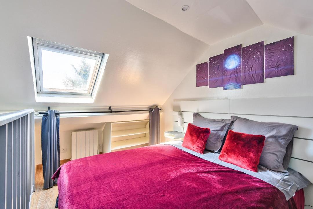 Photo of Bedroom in Deuil-la-Barre