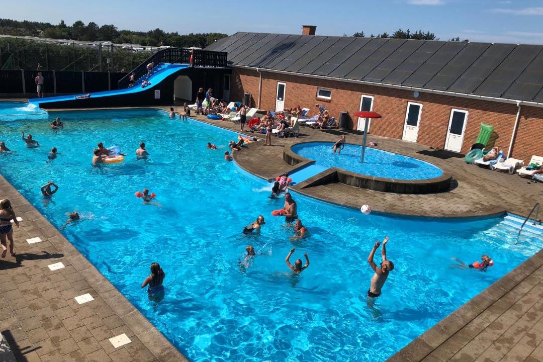 Photo of Human In Picture in Øhuse