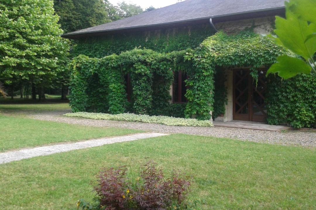 Photo of Others in Abrest