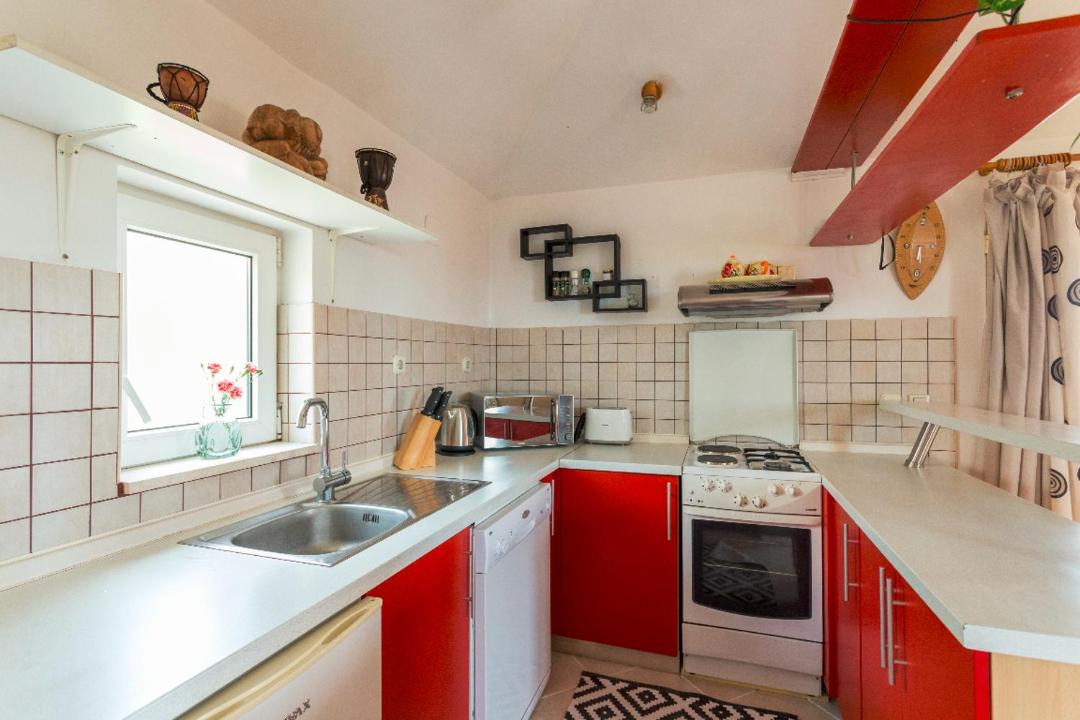 Photo of Kitchen in Pile