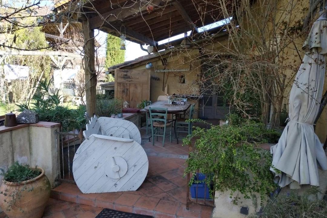 Photo of Patio Balcony in Barran
