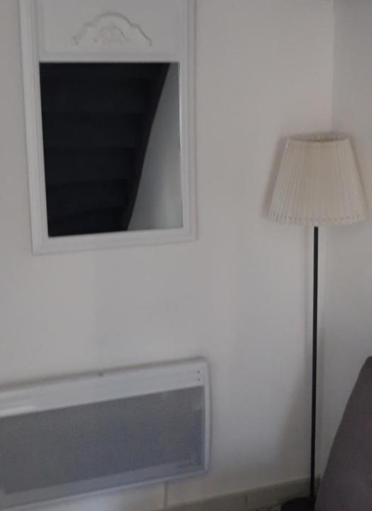 Photo of Others in Tavel