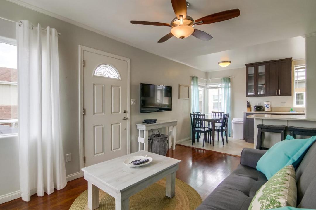 Photo of Livingroom in Central Mission Beach