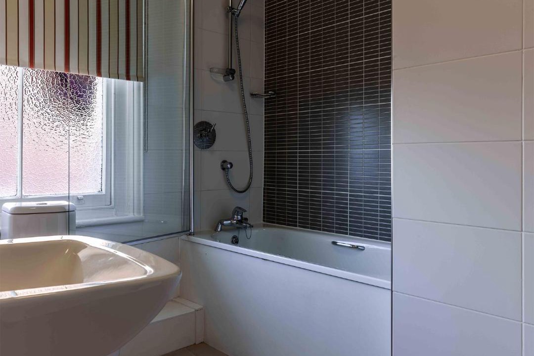 Photo of Bathroom in Aldeburgh